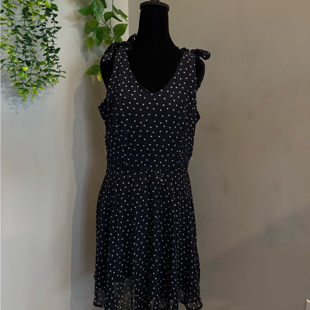 Macy's Black and White Sleeveless V-Neck Sundress